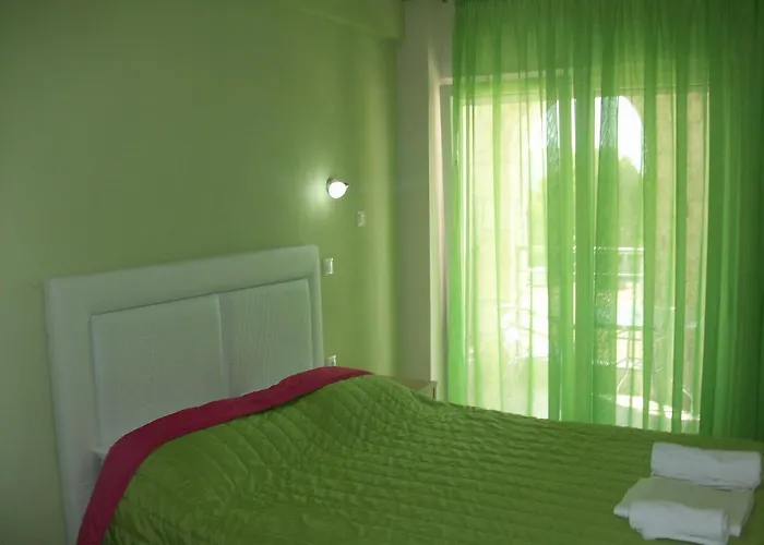 Mavridis Nikiti (Sithonia)